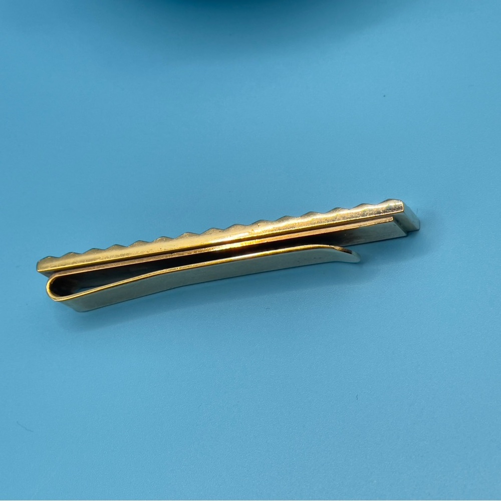Vintage Heavy Gold Tone Textured Tie Clip Bar Mid Century Brutalist 30g 🔥 - Picture 7 of 9